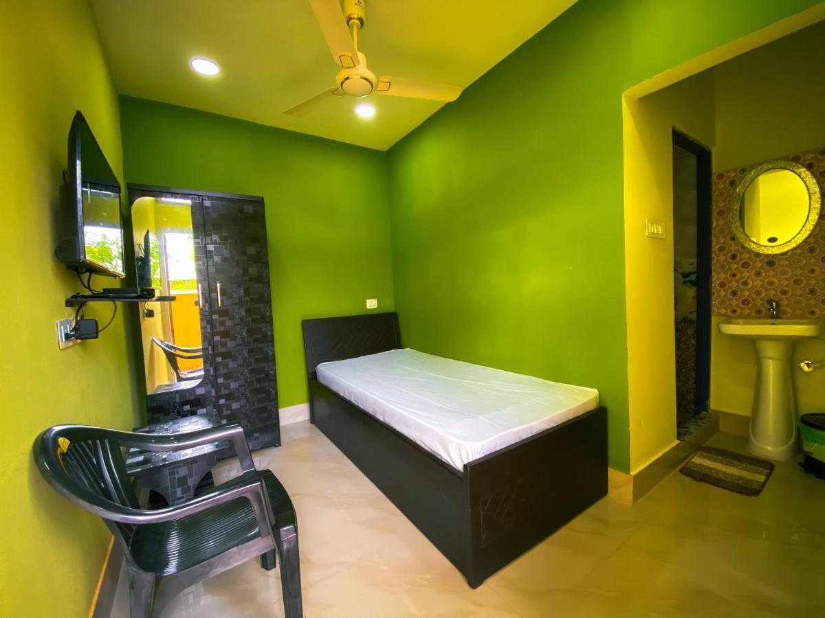 Hotel Sk Lodge Near Guwahati Airport Екстериор снимка