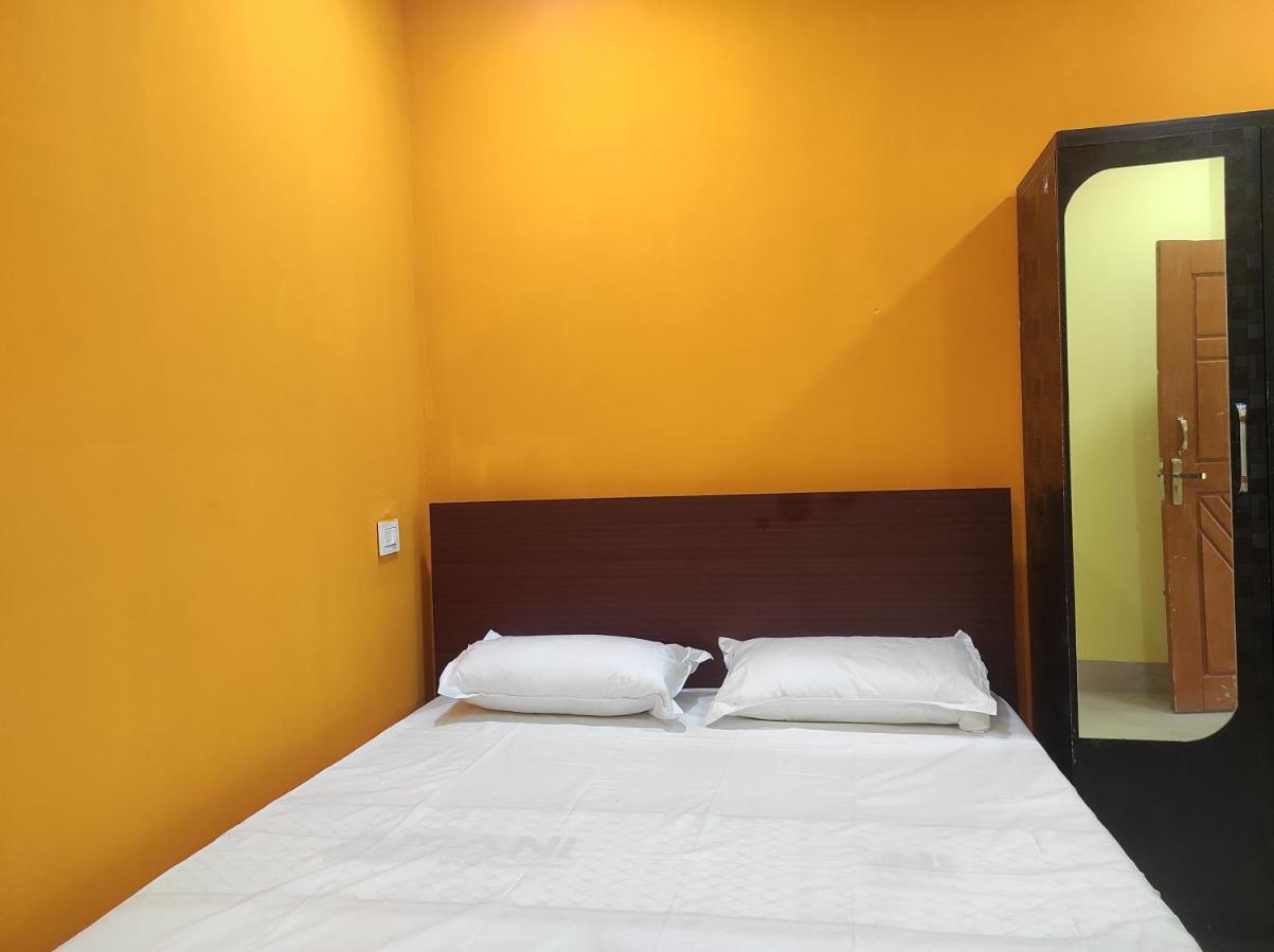 Hotel Sk Lodge Near Guwahati Airport Екстериор снимка