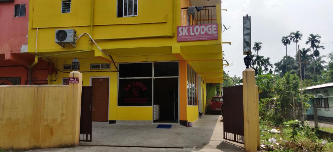 Hotel Sk Lodge Near Guwahati Airport Екстериор снимка