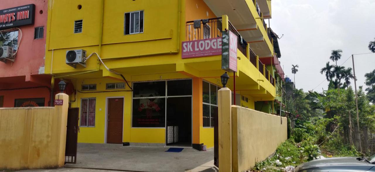 Hotel Sk Lodge Near Guwahati Airport Екстериор снимка